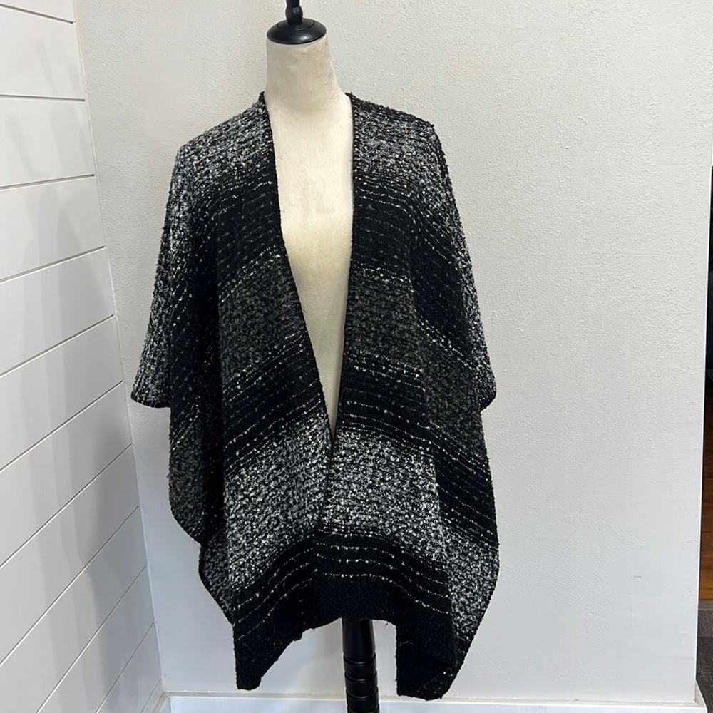 WOOLRICH RUANA/CAPE BLACK GREY ONE SIZE LIGHTWEIGHT LAYER MINIMALIST WARM